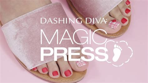 The Quick and Easy Way to Perfect Toes: Dashing Diva Magic Press Toes